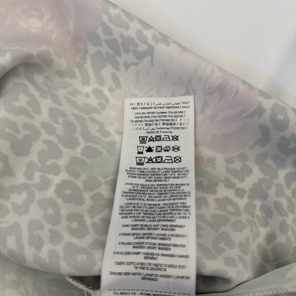 Guess Women’s Vianca Printed Satin Shirt Button Down Leopard Animal Floral Work - Picture 7 of 9